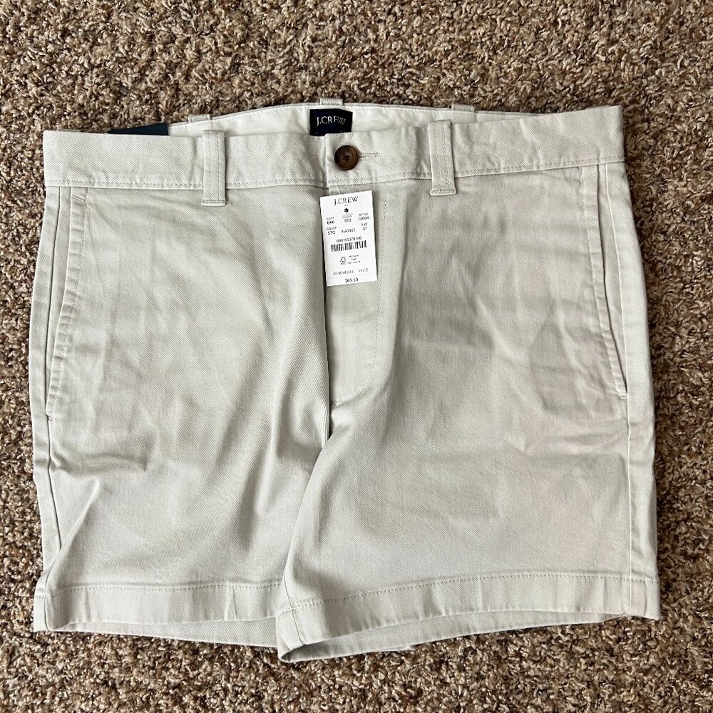 J. Crew Men's 5" Stone Gray Shorts size 31